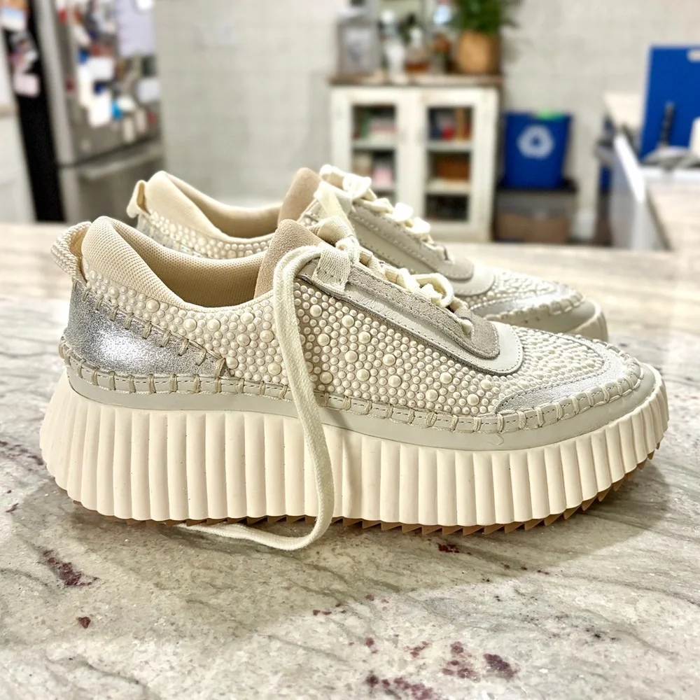 Dolce Vita Dolen Sneaker - Vanilla Pearls, SZ 6.5 NWOB MSRP $170 - Picture 7 of 10